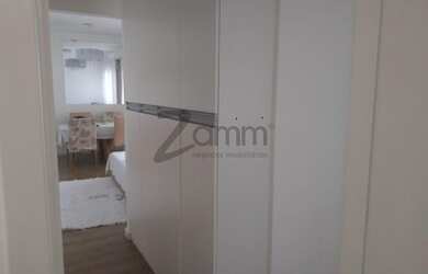 Imagem: O apartamento possui 3 Dormitórios, 1 Banheiro, 1 Vaga na garagem