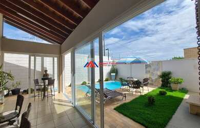 Imagem: A casa em condomínio possui 3 Dormitórios, 4 Banheiros, 4