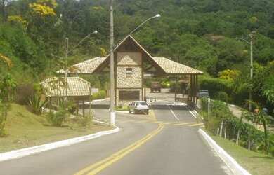 Imagem: O terreno possui 1.000m² de Área e está localizado em Roseira