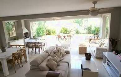 Imagem: A casa em condomínio possui 3 Dormitórios, 5 Banheiros, 4