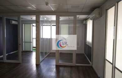 Imagem: O depósito possui 5 Vagas na garagem, 300m² de Área e está