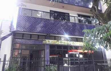 Imagem: A casa possui 3 Dormitórios, 3 Banheiros, 1 Vaga na garagem