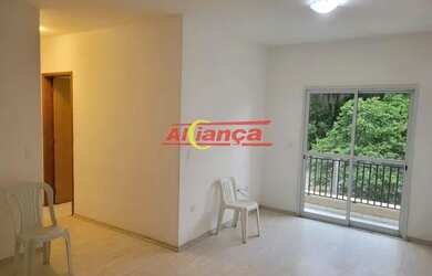 Imagem: O apartamento possui 3 Dormitórios, 1 Banheiro, 2 Vagas na