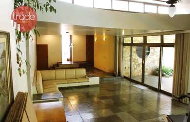 Imagem: A casa para alugar possui 4 Dormitórios, 5 Banheiros, 3 Vagas