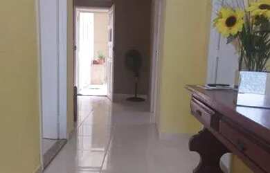 Imagem: A casa possui 4 Dormitórios, 2 Banheiros, 130m² de Área e