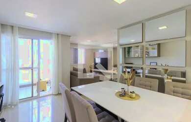 Imagem: O apartamento possui 2 Dormitórios, 2 Banheiros, 2 Vagas na