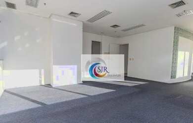 Imagem: O depósito possui 5 Vagas na garagem, 280m² de Área e está