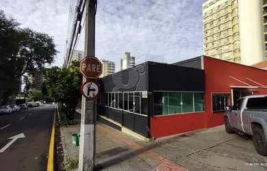 Imagem: O depósito possui 4 Vagas na garagem, 191m² de Área e está