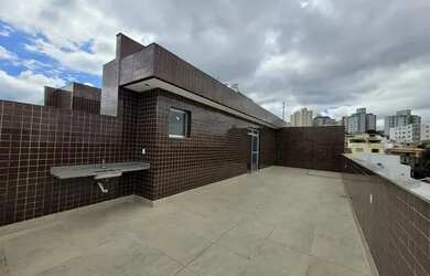 Imagem: O apartamento na cobertura possui 3 Dormitórios, 2 Banheiros