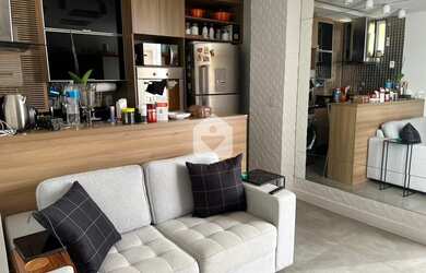 Imagem 1: Maravilhoso apartamento no coração do Flamengo todo reformado e decorado...