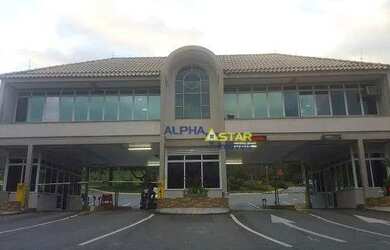 Imagem: A casa em condomínio possui 4 Dormitórios, 5 Banheiros, 4