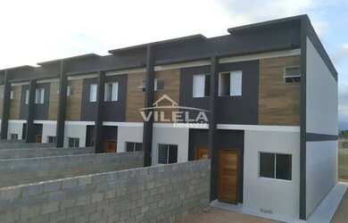 Imagem: A casa possui 2 Dormitórios, 1 Banheiro, 2 Vagas na garagem