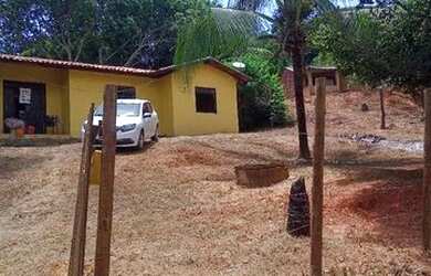 Imagem: A casa possui 2 Dormitórios, 2 Banheiros, 1 Vaga na garagem