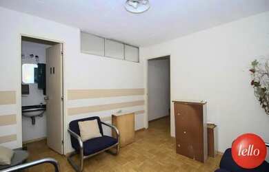 Imagem: O depósito possui 1 Vaga na garagem e 65m² de Área e está