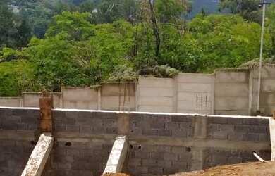 Imagem: O terreno possui 300m² de Área e está localizado em Várzea