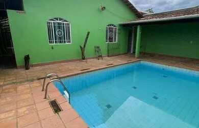 Imagem: Com piscina e 3 qts, na Sul