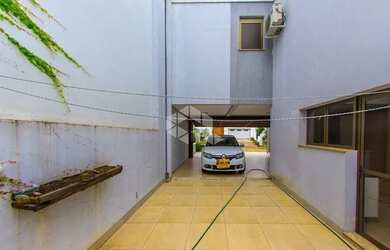 Imagem 3: Vende-se Casa de Alto Padrão no Condomínio Parque das Oliveiras Próximo à Sede Campestre d