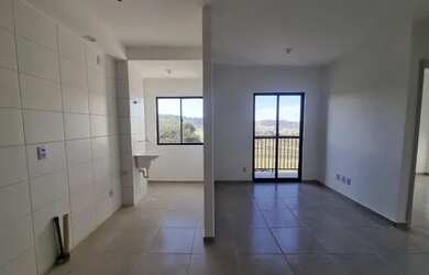 Imagem: O apartamento possui 2 Dormitórios, 1 Banheiro, 1 Vaga na garagem