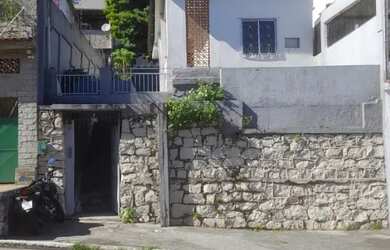 Imagem: A casa possui 2 Dormitórios e 1 Banheiro e está localizado