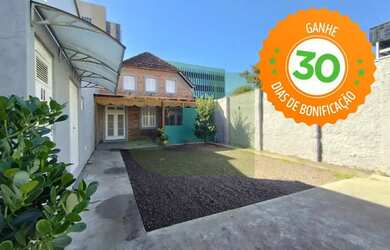 Imagem: O apartamento possui 2 Vagas na garagem, 180m² de Área e