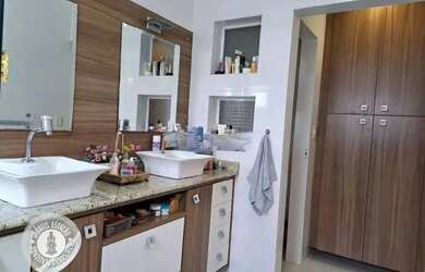 Imagem 9: VENDA - Casa com 3 dormitórios 1 suíte , 3 vagas de garagem no bairro...