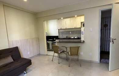 Imagem: O apartamento possui 1 Dormitório, 1 Banheiro, 1 Vaga na garagem