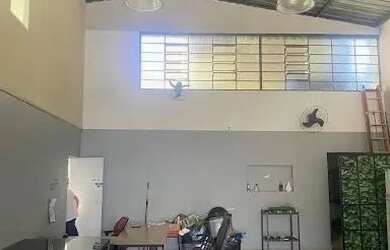 Imagem: O depósito possui 200m² de Área e está localizado em Recreio