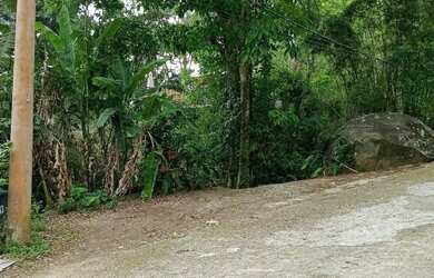 Imagem: O terreno possui 500m² de Área e está localizado em Barra