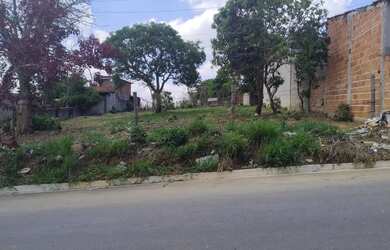 Imagem: O terreno possui 500m² de Área e está localizado em Parque