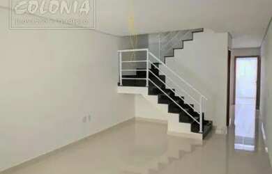 Imagem: A casa possui 3 Dormitórios, 4 Banheiros, 2 Vagas na garagem