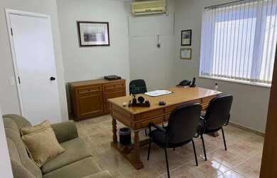 Imagem: O depósito possui 2 Vagas na garagem, 86m² de Área e está