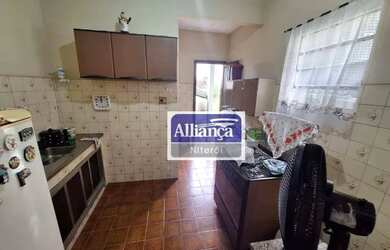 Imagem 12: Casa com 2 dormitórios, 2 banheiros, quintal e lavanderia à venda por...