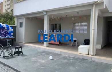 Imagem: O terreno possui 420m² de Área e está localizado em Vila