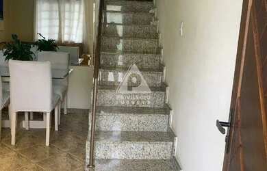 Imagem 4: CASA TRIPLEX COM 3 QUARTOS 2 BANHEIROS 1 LAVABO GAARAGEM E VARANDA NO RECREIO DOS BANDEIRA