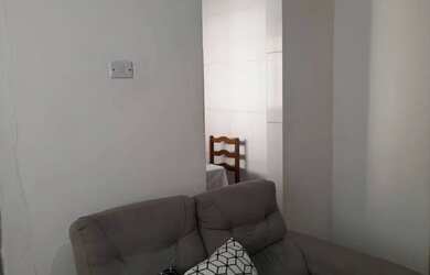 Imagem: A casa à venda possui 2 Dormitórios e 1 Banheiro e está localizado