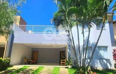 Imagem: A casa possui 3 Dormitórios, 2 Banheiros, 4 Vagas na garagem