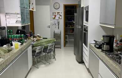 Imagem 8: Mansão Lev Smarceviski. Piscina, Churrasqueira, Imóvel mobiliadoeAr-condicionado