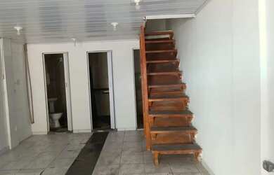 Imagem: O depósito possui 60m² de Área e está localizado em Vila