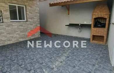 Imagem: A casa possui 2 Dormitórios, 3 Banheiros, 3 Vagas na garagem