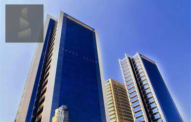 Imagem: O depósito possui 5 Vagas na garagem, 531m² de Área e está