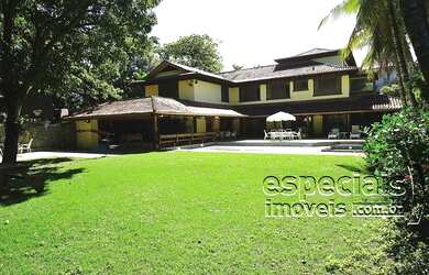 Imagem: A casa em condomínio possui 5 Dormitórios, 5 Banheiros, 5