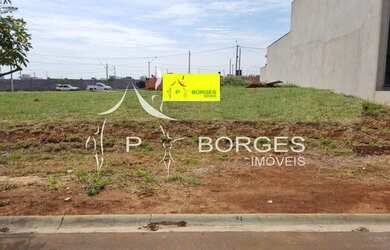 Imagem: O terreno possui 200m² de Área, Imóvel mobiliado e está