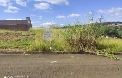 Imagem: O terreno está localizado em Núcleo Habitacional Vale Verde