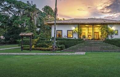 Imagem: A fazenda possui 2.000m² de Área e está localizado em Pedro