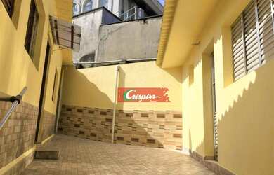 Imagem: A casa possui 2 Dormitórios, 1 Banheiro, 1 Vaga na garagem