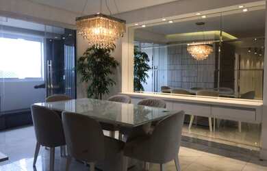 Imagem: O apartamento possui 3 Dormitórios, 2 Banheiros, 2 Vagas na