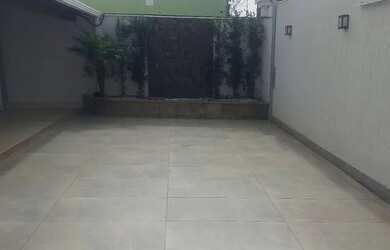 Imagem 2: Casa. 240m² de Área, 3 Vagas na garageme3 Dormitórios