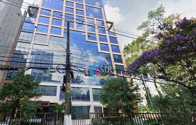 Imagem: O depósito possui 5 Vagas na garagem, 653m² de Área e está