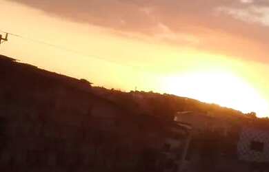 Imagem: A casa possui 2 Dormitórios, 1 Banheiro e está localizado