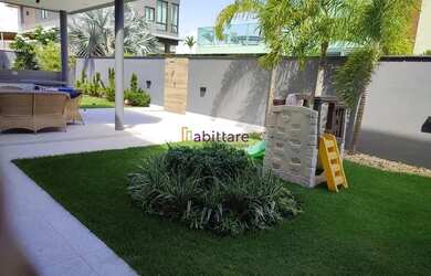 Imagem: A casa em condomínio possui 4 Dormitórios, 5 Banheiros, 4